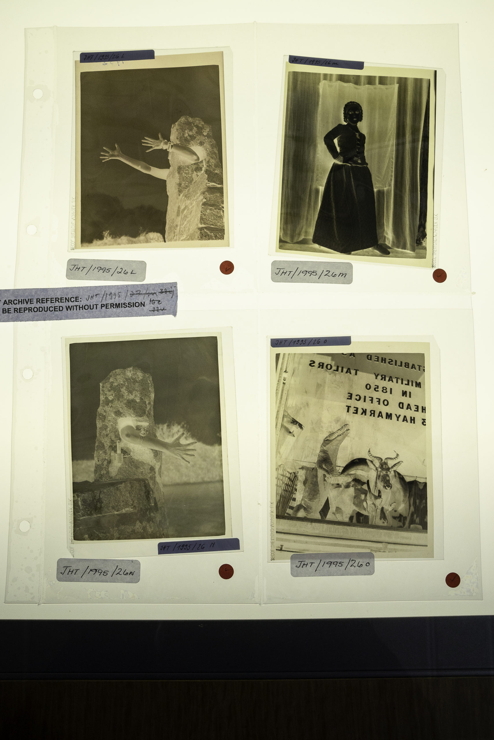 Cahun-Moore_DSC01715_rand